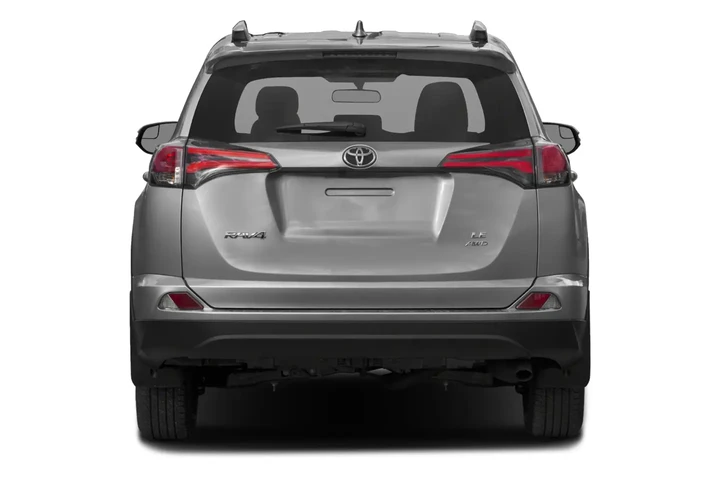 2016 RAV4 LE image 5