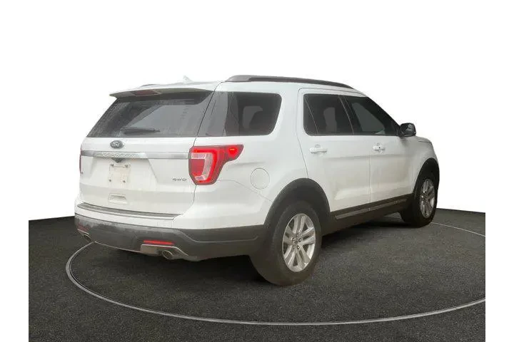 $13584 : Ford Explorer 2018 AWD XLT 4 image 5