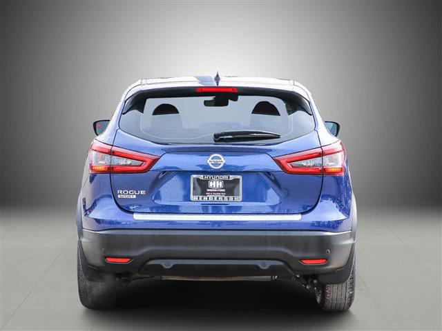 $17300 : Pre-Owned 2020 Nissan Rogue S image 5