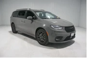 $32000 : Chrysler Pacifica 2023 AWD T thumbnail