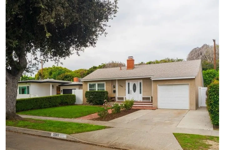 $2185 : 2 Bed 1Bath in Los Angeles image 1