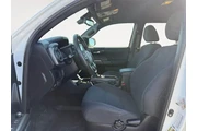 $33500 : Toyota Tacoma 2018 4x4 TRD S thumbnail