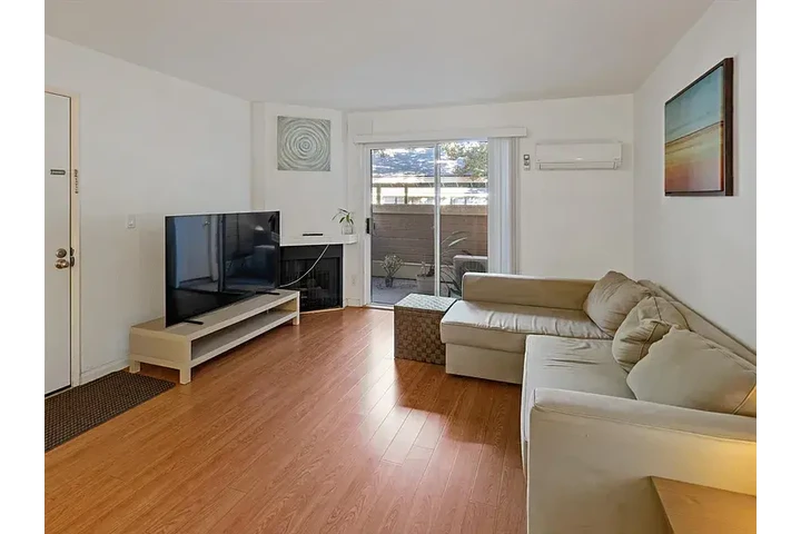 $2395 : apartment for rent image 1