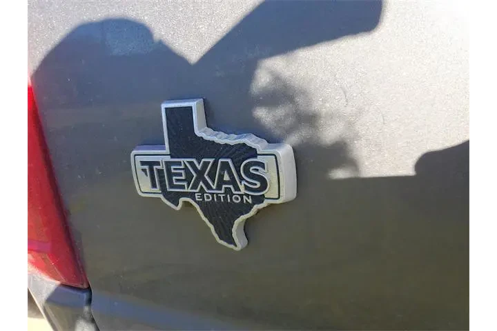 $38988 : Ford F-150 2023 4x4 XLT 4dr image 7