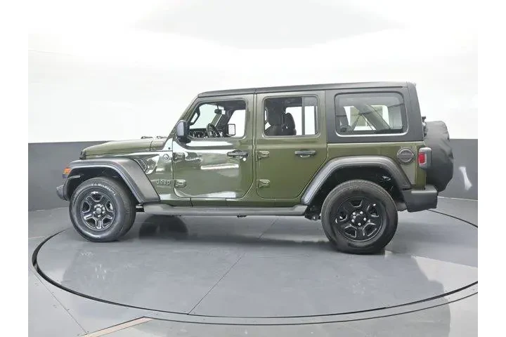 $26990 : Jeep Wrangler Unlimited 2022 image 3
