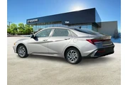 $16999 : Hyundai ELANTRA 2024 SEL 4dr thumbnail
