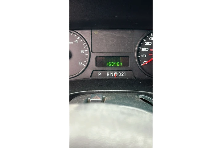 $7500 : Ford 250 image 2