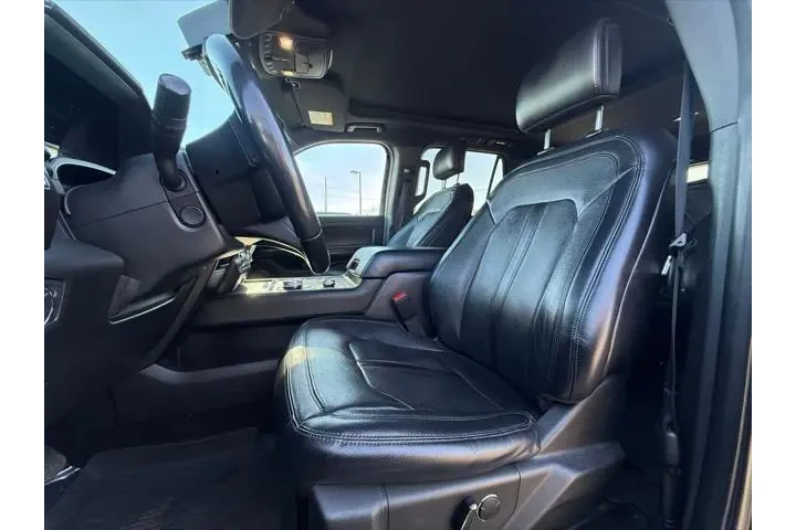 $17980 : Ford Expedition MAX 2019 4x4 image 10