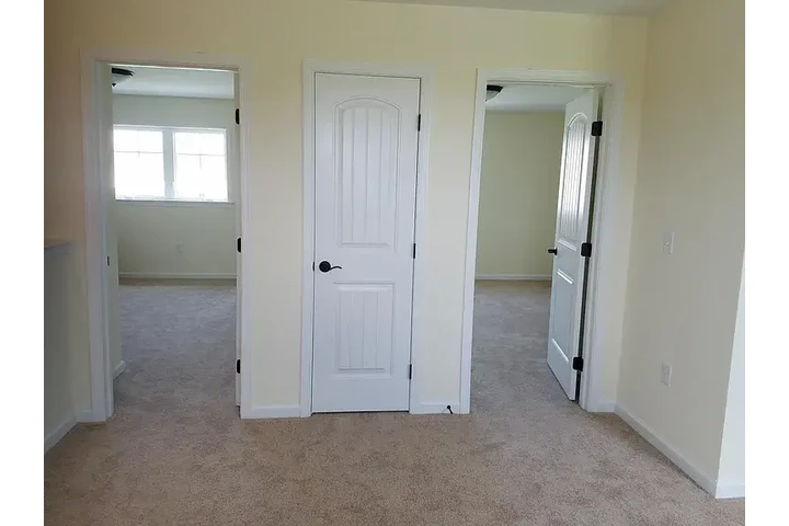 $1600 : Beautiful 3bd 3ba @ Lancaster image 6
