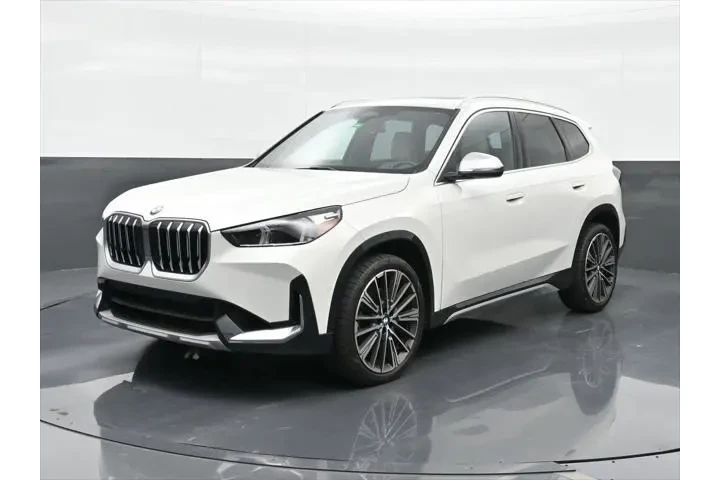 $34891 : BMW X1 2024 AWD xDrive28i 4d image 1