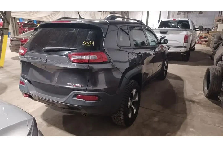 $13294 : Jeep Cherokee 2015 4x4 Trail image 2