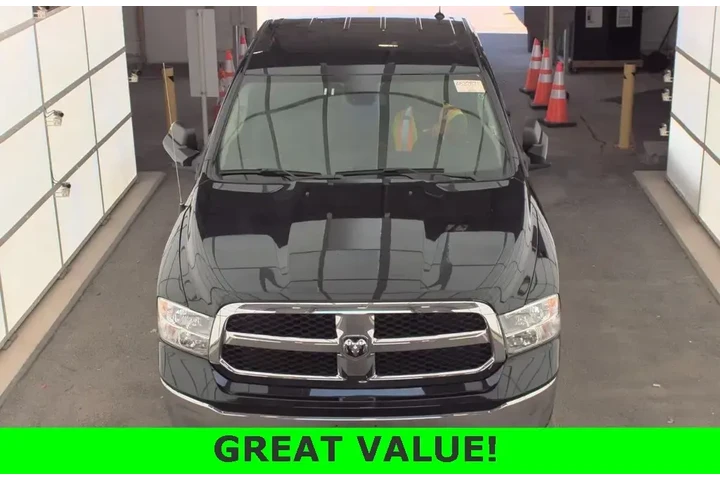 $29858 : Ram 1500 Classic 2023 4x4 SL image 8