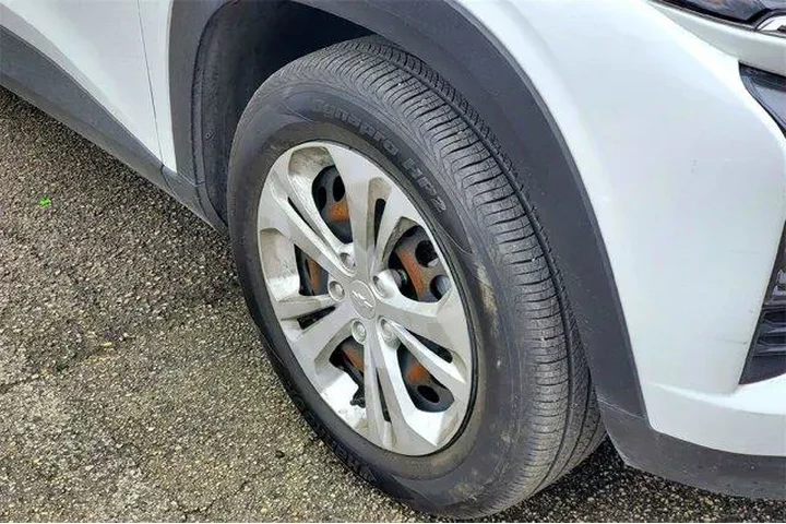 $19887 : Chevrolet Trax 2024 LS 4dr C image 5