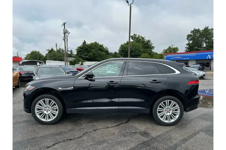 2018 JAGUAR F-PACE 30T PORTFO image 3