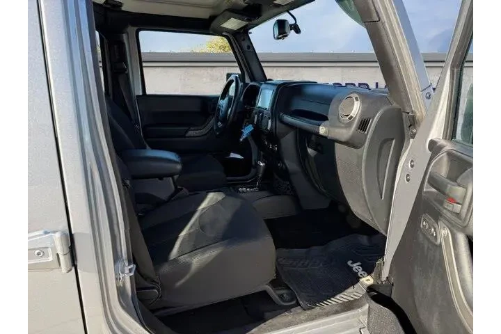 $20000 : Jeep Wrangler Unlimited 2016 image 9