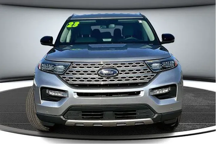 $37000 : Ford Explorer 2023 AWD Limit image 2