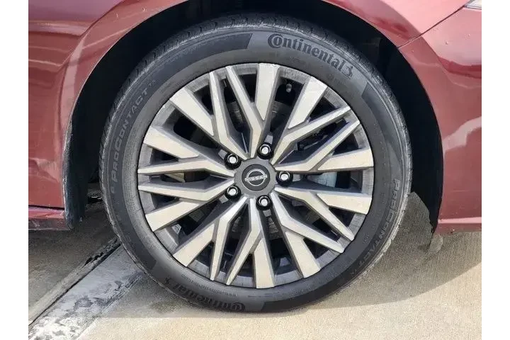 $21847 : Nissan Altima 2023 2.5 SV 4d image 10