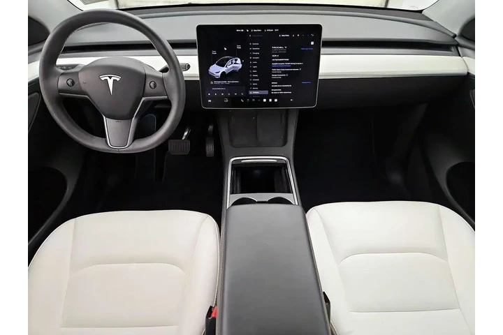 $37998 : Tesla Model Y 2023 AWD Long image 9