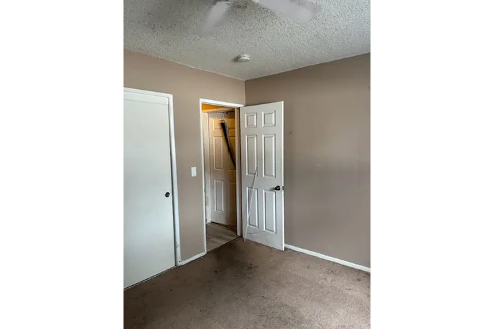 $875 : 1 REC WEST COVINA $875 MES image 4