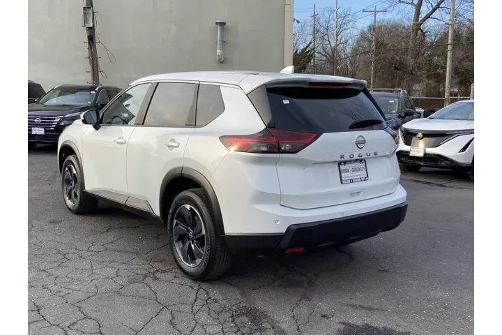 $20987 : Nissan Rogue 2025 SV 4dr Cro image 6