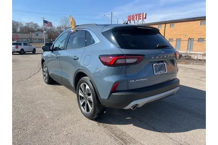 $27565 : Ford Escape 2023 AWD Platinu image 6
