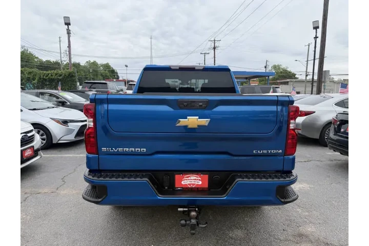 $21995 : 2022 Silverado 1500 Custom image 7