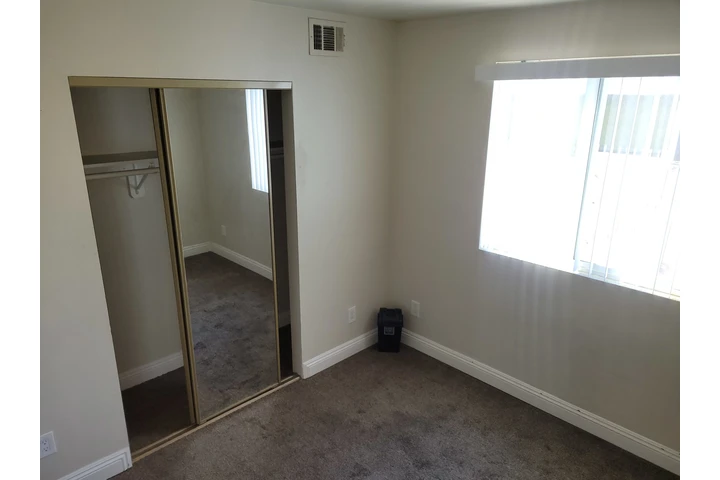 $500 : Se comparte cuarto image 1