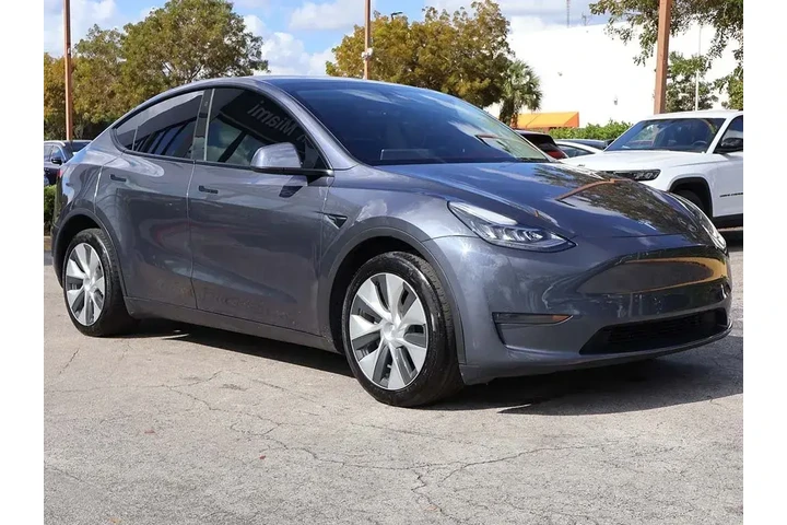 $28490 : Tesla Model Y 2023 AWD 4dr C image 7
