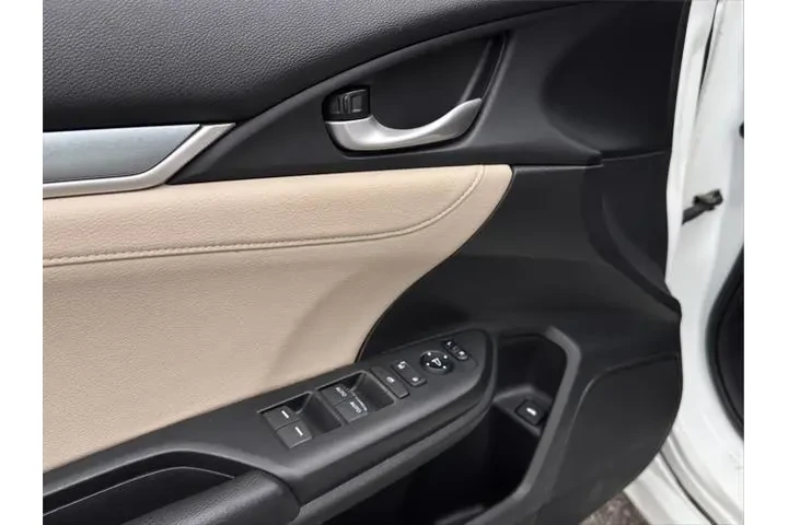 $16990 : Honda Civic 2016 Touring 4dr image 9