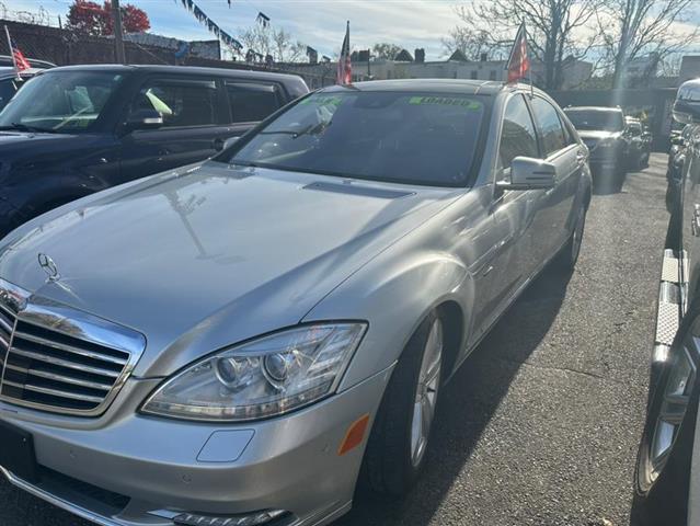 $19995 : Used 2012 S-Class 4dr Sdn S55 image 3