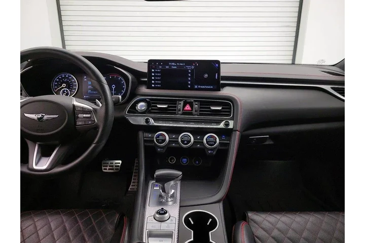 $32998 : Genesis G70 2023 3.3T Standa image 9