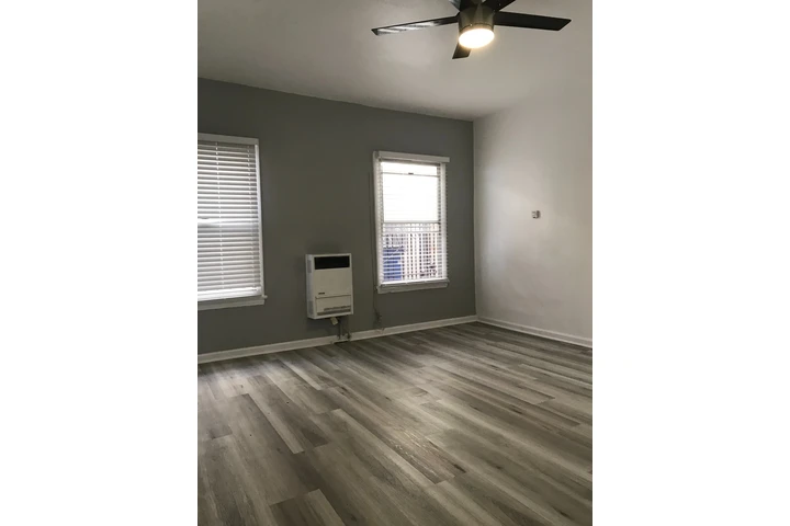 $1475 : 1321 Kenmore St , Los Angeles image 5