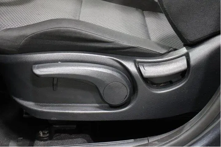 $18981 : Kia Soul 2023 LX 4dr Crossov image 4