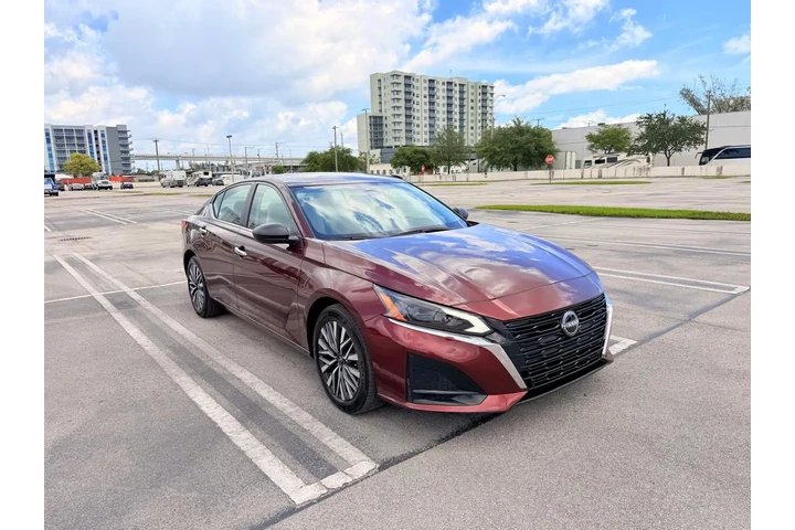 $1500 : Altima SV image 2