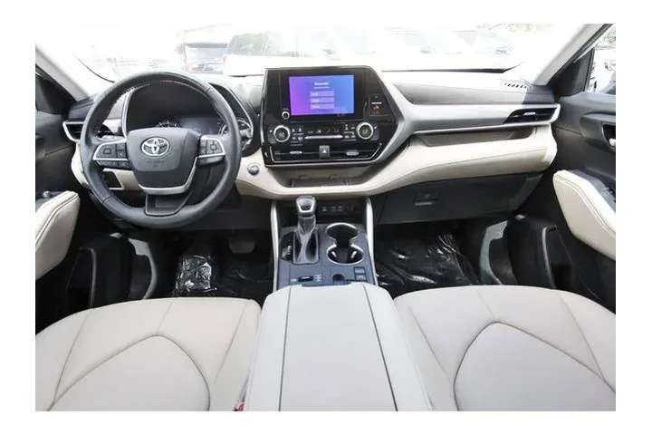 $33995 : Toyota Highlander 2023 XSE 4 image 8