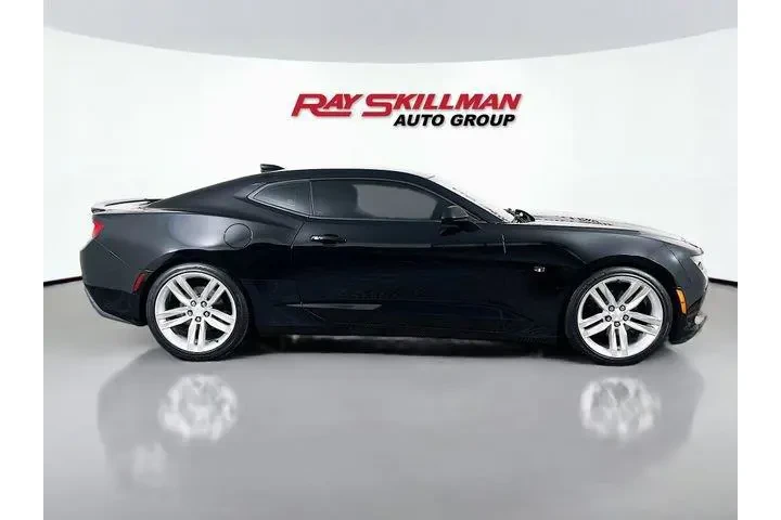 $22975 : Chevrolet Camaro 2017 LT 2dr image 8