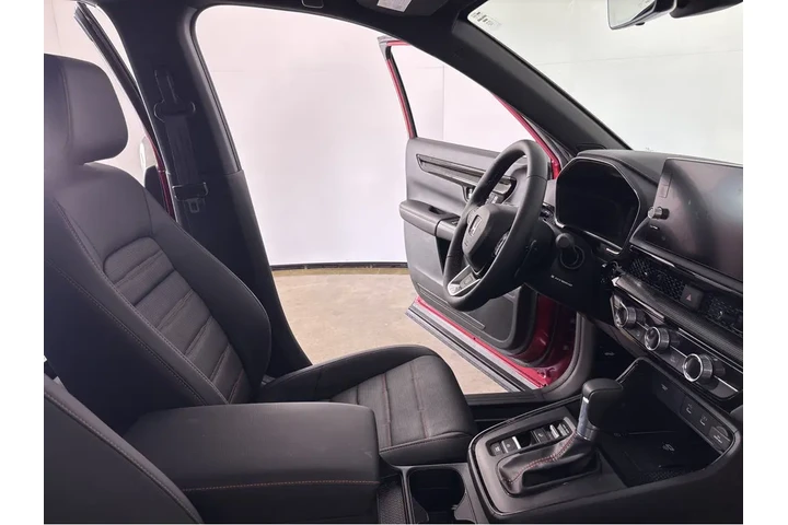 $40689 : 2026 CR-V Hybrid Sport Touring image 5