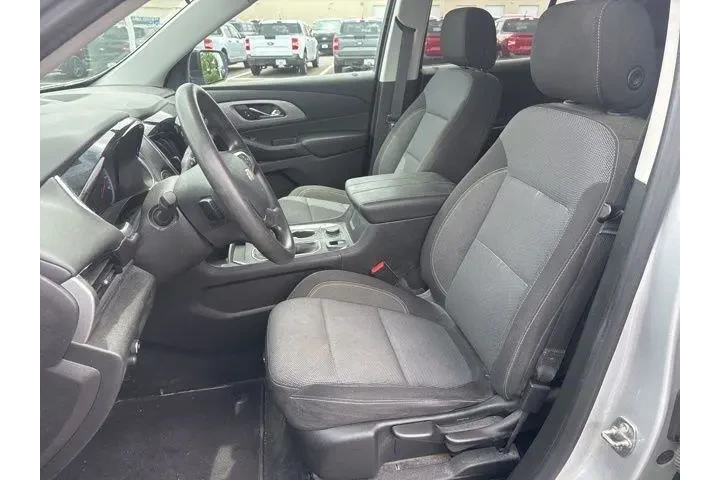 $19000 : Chevrolet Traverse 2021 LS 4 image 6