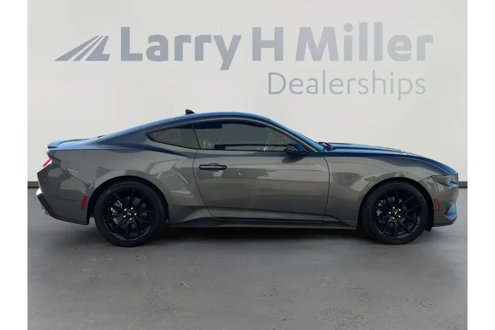 $30489 : Ford Mustang 2024 EcoBoost 2 image 6