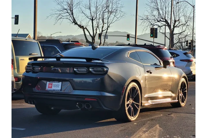 $40995 : 2021 Camaro SS 2SS image 5