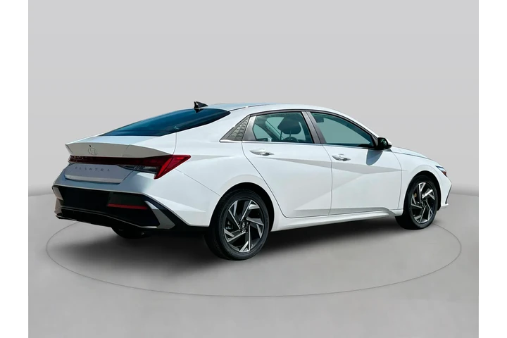 $18420 : Hyundai ELANTRA 2024 SEL 4dr image 8