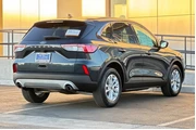 $20500 : Ford Escape 2022 SE 4dr SUV thumbnail
