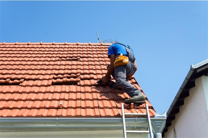 ROOFING & RAIN GUTTERS image 1