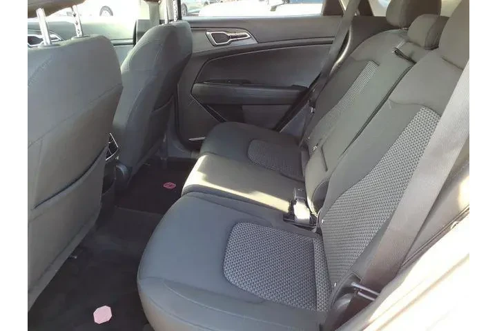 $23921 : Kia Sportage 2025 AWD LX 4dr image 10