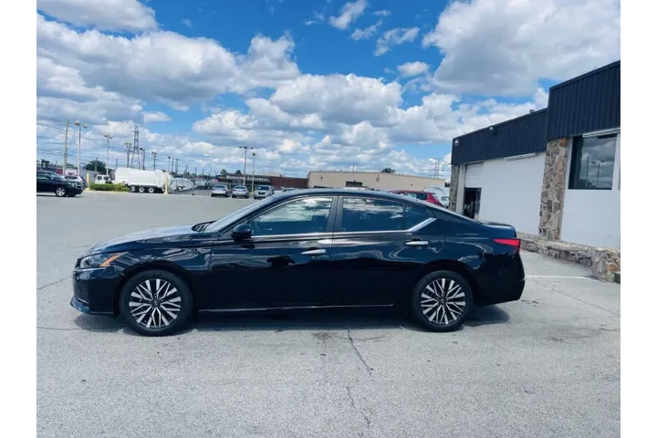 $19999 : 2025 Altima 2.5 SV image 4