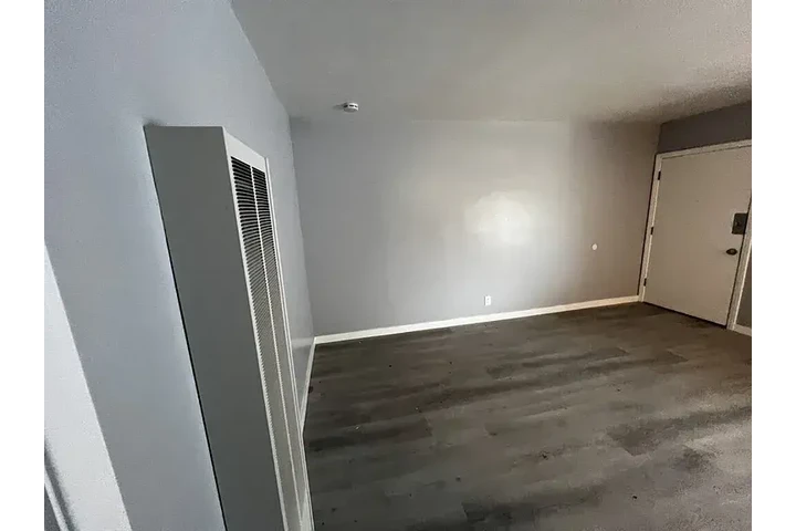 $1095 : Beautiful 1bd 1ba @Huntington image 5