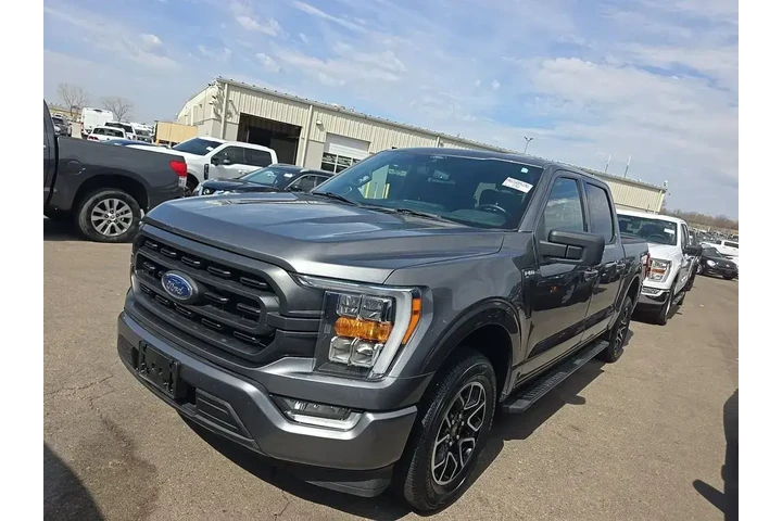 $33898 : Ford F-150 2021 4x2 XL 4dr S image 1