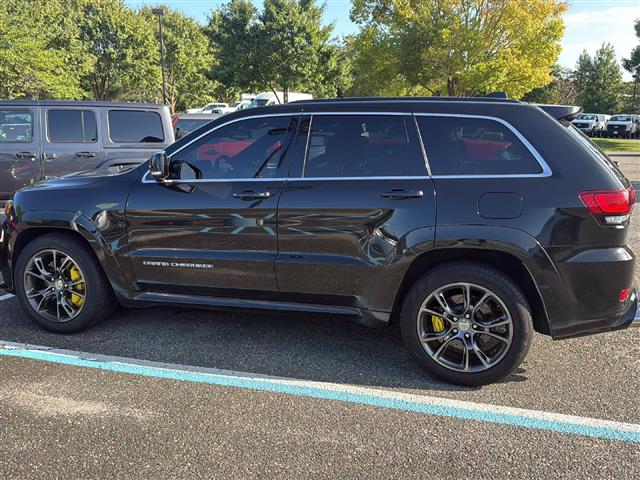 $37000 : PRE-OWNED 2015 JEEP GRAND CHE image 3