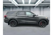 $37255 : Ford Explorer 2022 AWD ST 4d thumbnail