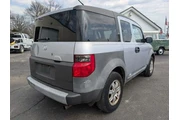 $5700 : Honda Element 2003 DX 4dr SU thumbnail